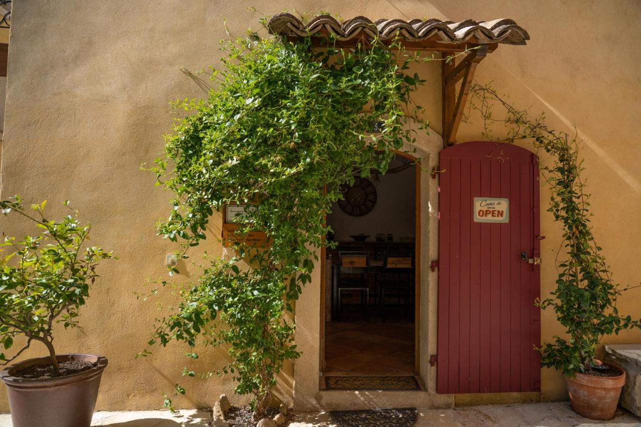 Une Chambre En Luberon Puyvert Eksteriør bilde